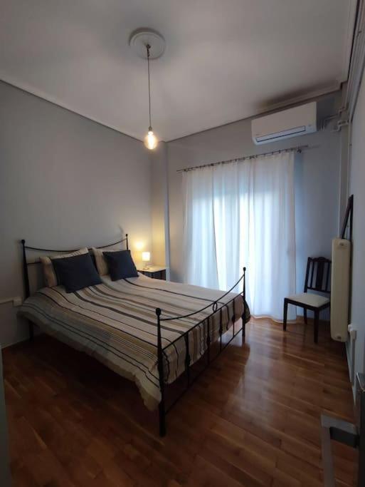 Volos Center, St Nicholas Square, Xenios Exterior photo